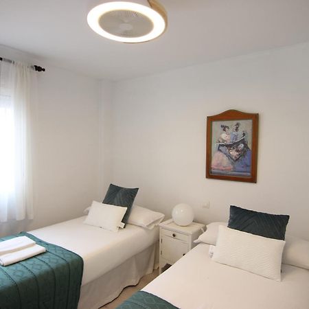 Rentalsevilla Espacioso Apartamento En La Alameda De Hercules Con Parking Екстериор снимка