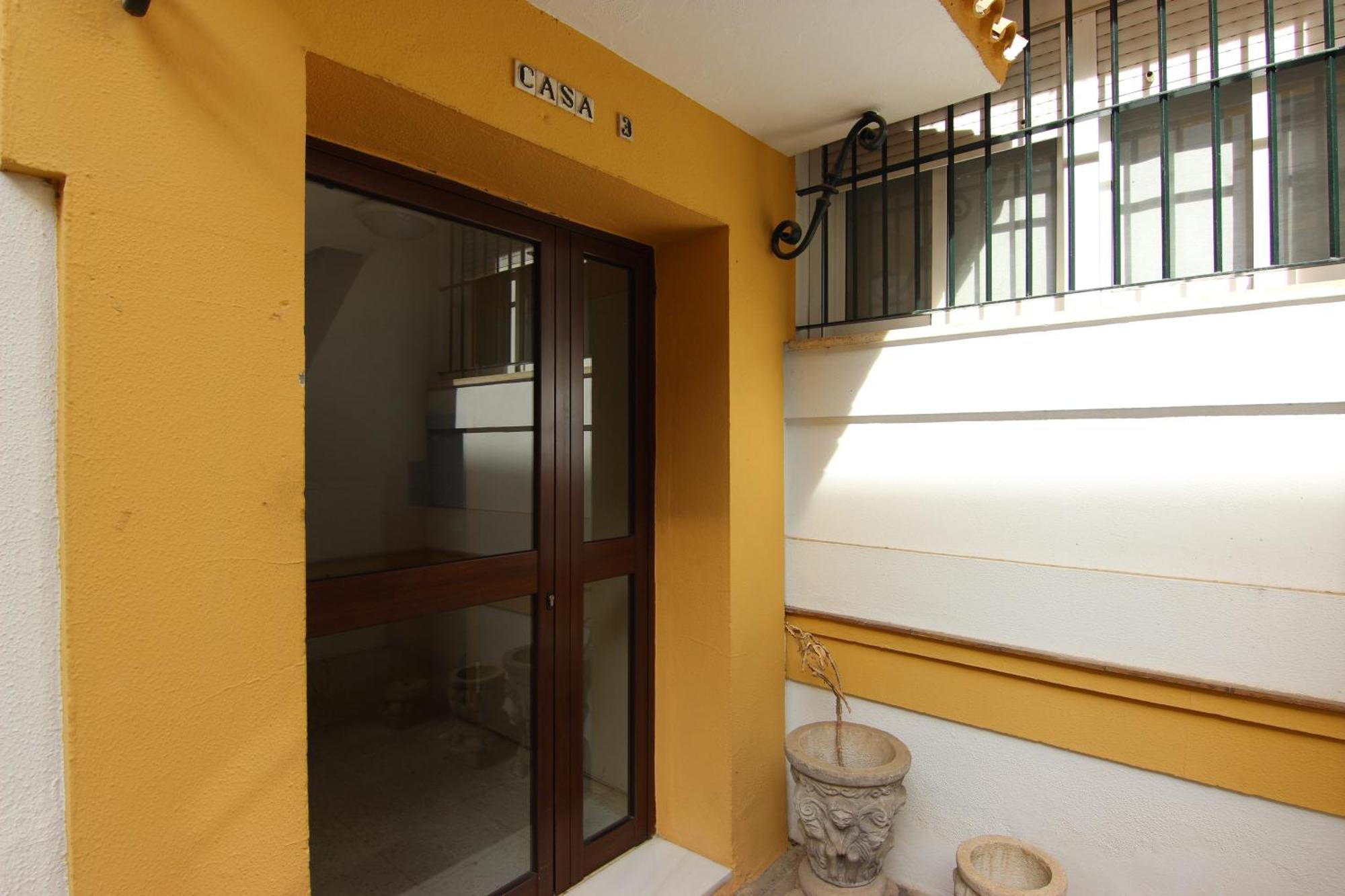 Rentalsevilla Espacioso Apartamento En La Alameda De Hercules Con Parking Екстериор снимка
